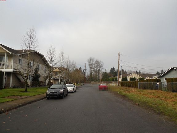 4th image of 1002 9th Ave SE APT F201