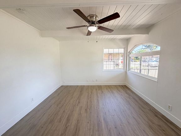 3rd image of 1482 Knights Row
