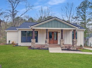 999 E Doyle St, Toccoa, GA 30577