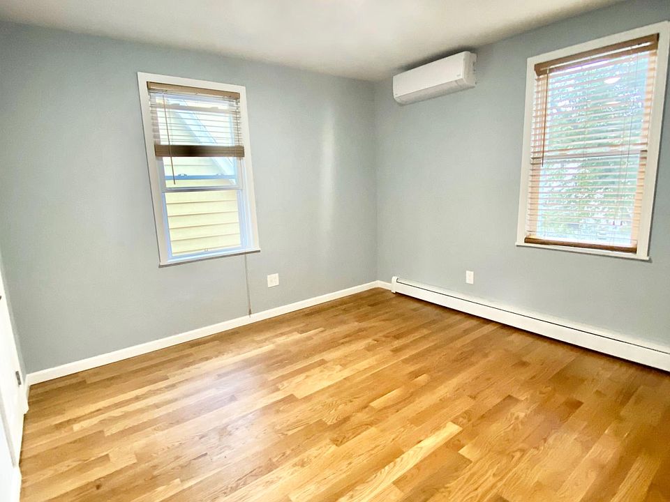 2nd image of 21227 113th Ave Floor 2