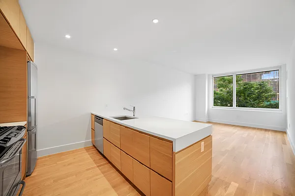 Rented by Mirador Real Estate | media 30