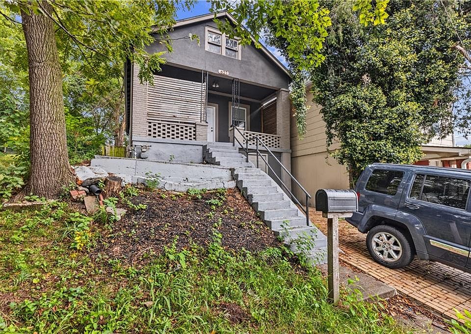 1st image of 627 Sumner Ave