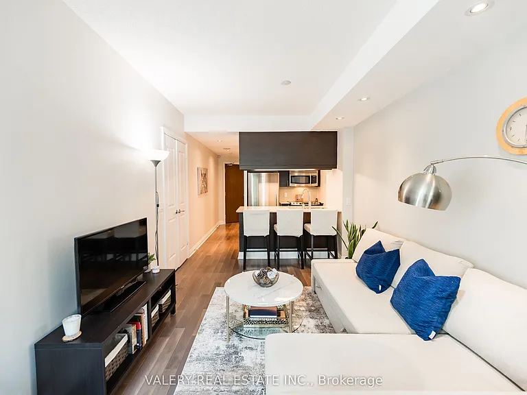 1055 Southdown Rd #201 — Photo 9