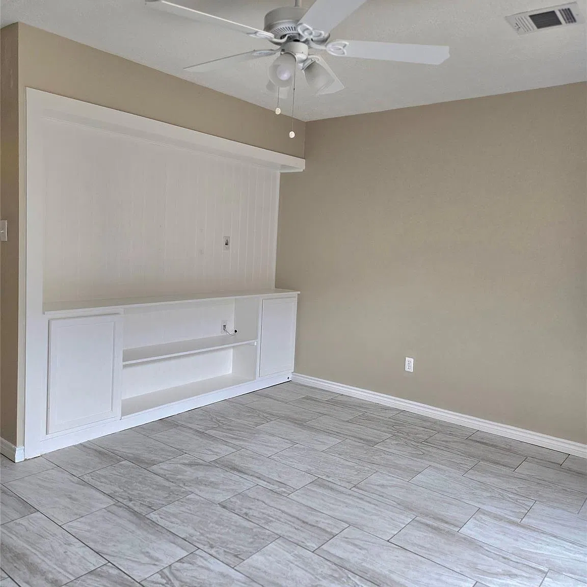 2 bed, 1.5 bath, 1296 sqft, $1,725 — Photo 4