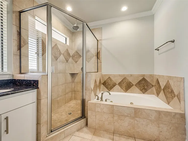 4432 Bowser Ave #C — Photo 13