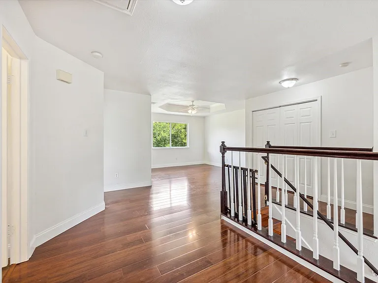 2926 Winchester Dr — Photo 30