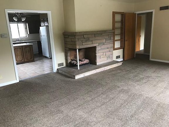 5th image of 1313 E Downington Ave #A