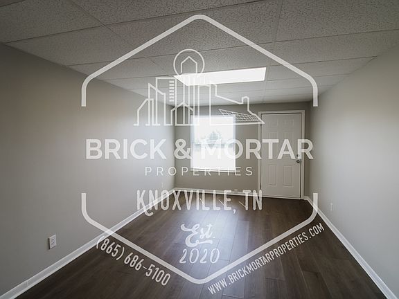 4th image of 1009 Clendenen Rd