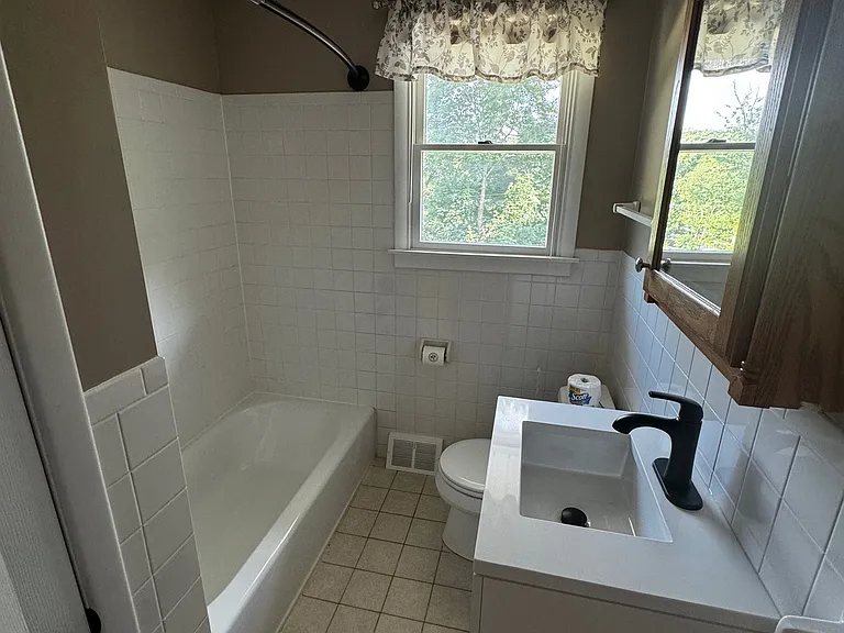 518 Inman Ter — Photo 11