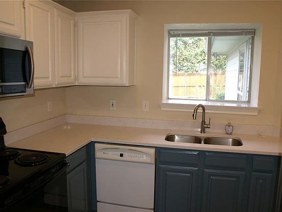 4th image of 8620 Malibu St