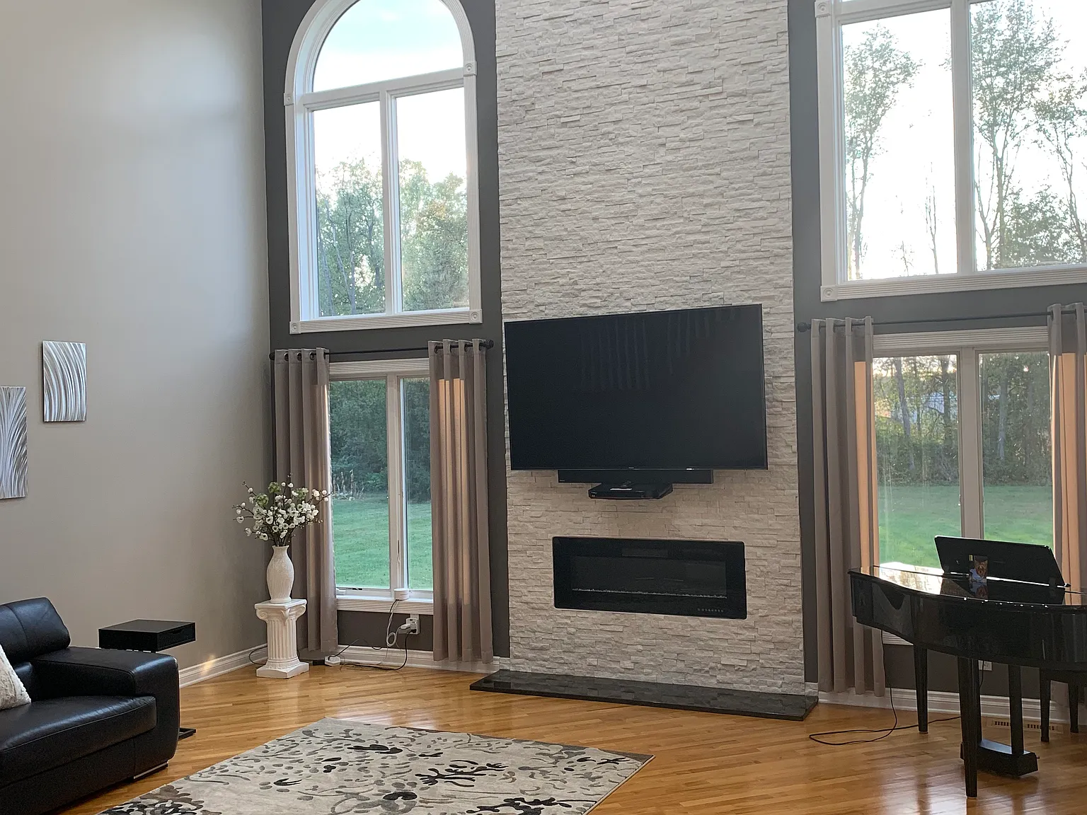 4 bed, 3.5 bath, 3525 sqft, $5,000 — Photo 2