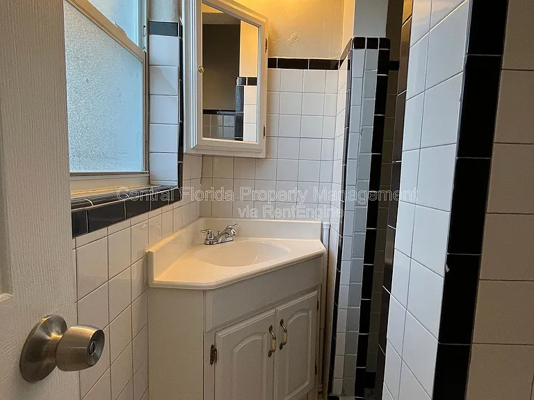 1510 Altaloma Ave #B — Photo 13