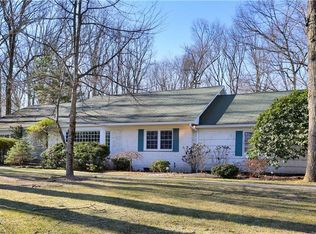 119 Mountain Wood Rd, Stamford, CT 06903