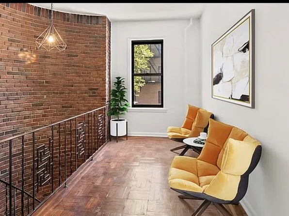 1075 Grant Avenue image 6 of 21