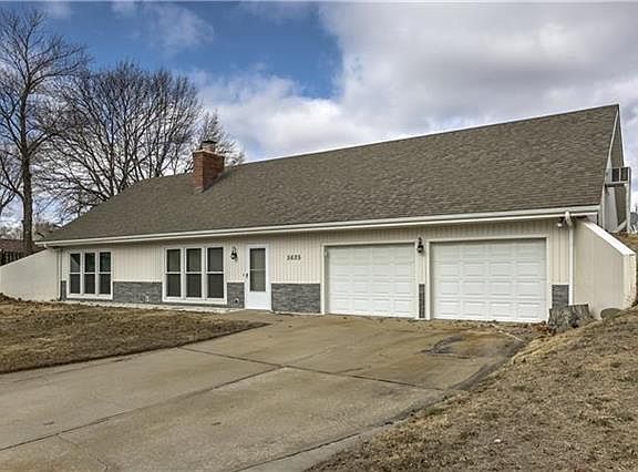 2nd image of 5625 NW Platte Purchase Dr