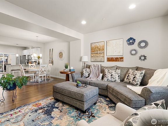 4th image of 17402 118th Avenue Ct E #F