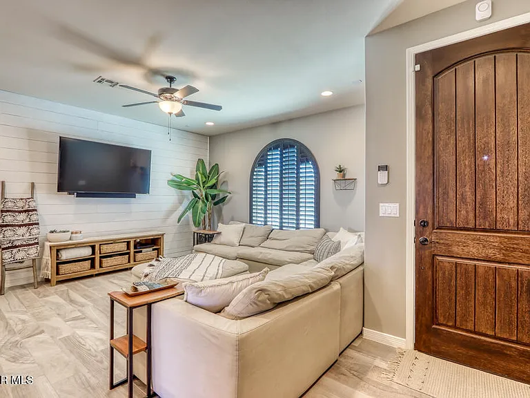 12515 Triple Crown Ave — Photo 5