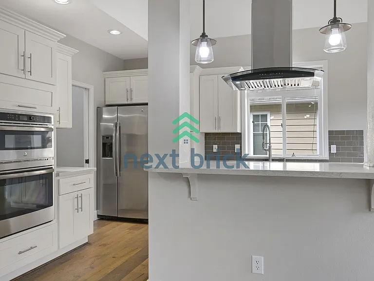25041 SE 42nd St — Photo 5
