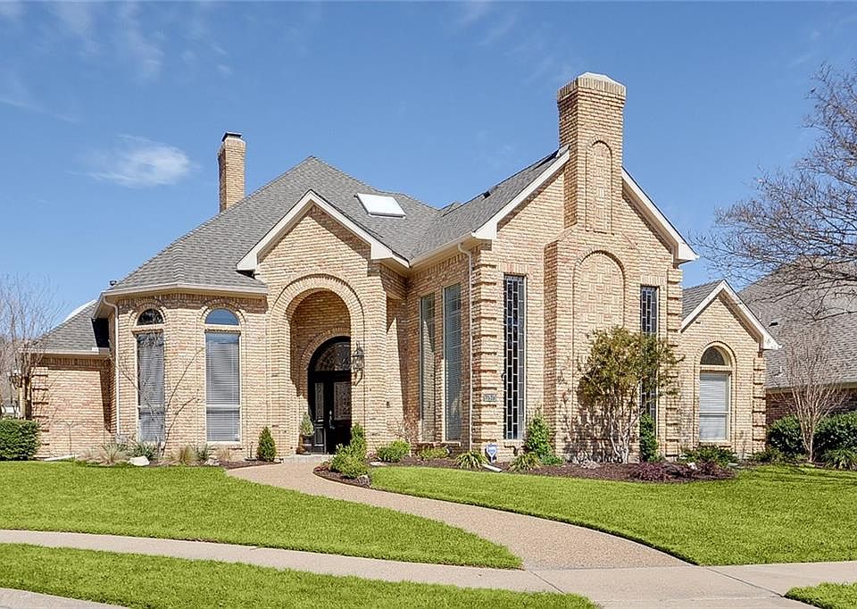 1st image of 3525 Louis Dr