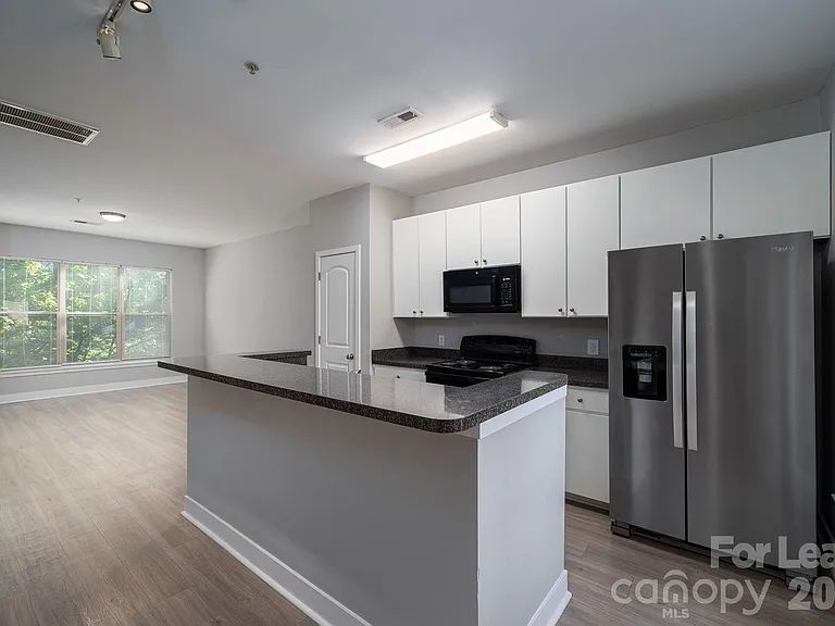1012 Skyline View Way — Photo 12