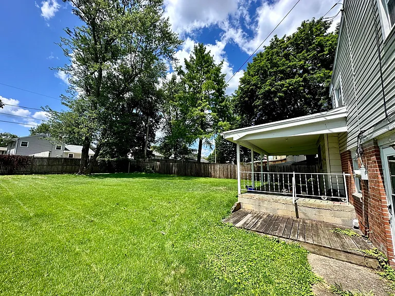 1942 Crooked Oak Dr — Photo 5