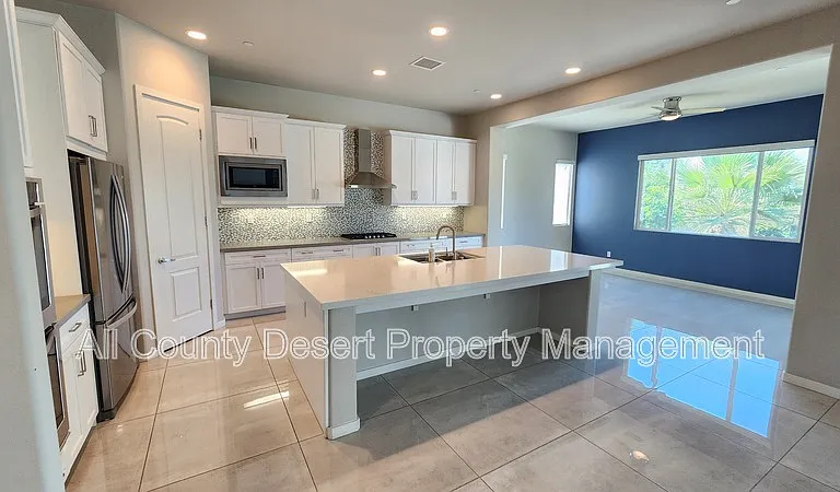 78987 Yorkville Ln — Photo 3