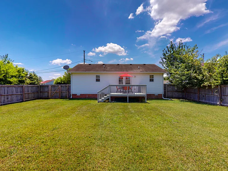 344 Pioneer Dr — Photo 22