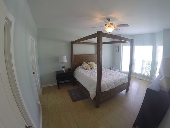 3rd image of 60 Green Leaf Ln