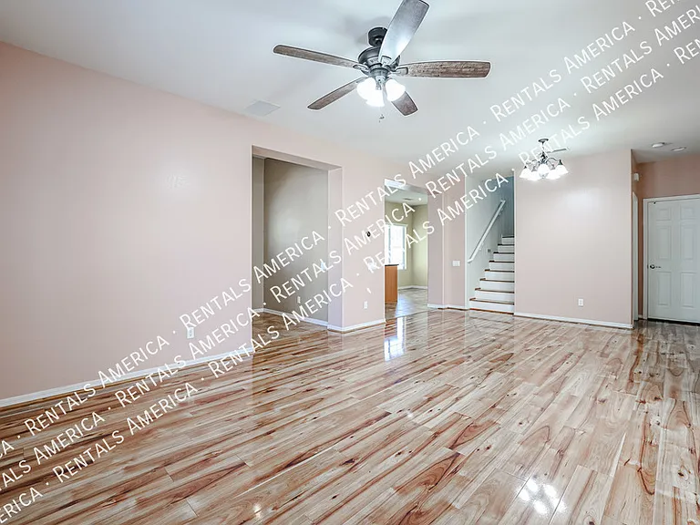 2127 W Monte Cristo Ave — Photo 9