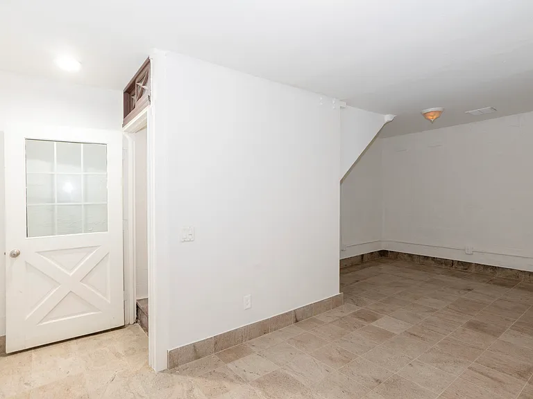 1014 N Gardner St #1015 — Photo 50