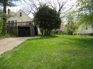 3714 E Lake Shore Dr, Wonder Lake, IL 60097