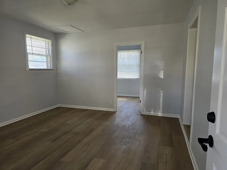 209 Friendship Dr — Photo 11