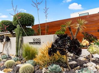 19351 Weymouth Ln, Huntington Beach, CA 92646