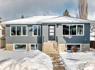 8712 89th Ave NW, Edmonton, AB T6C 1N7