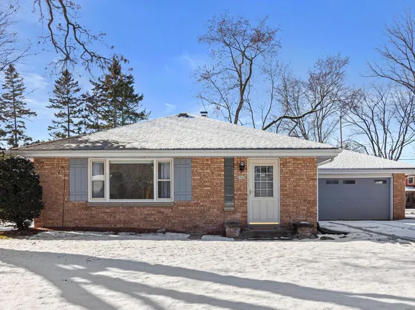 8945 North Seneca ROAD, Bayside, WI 53217