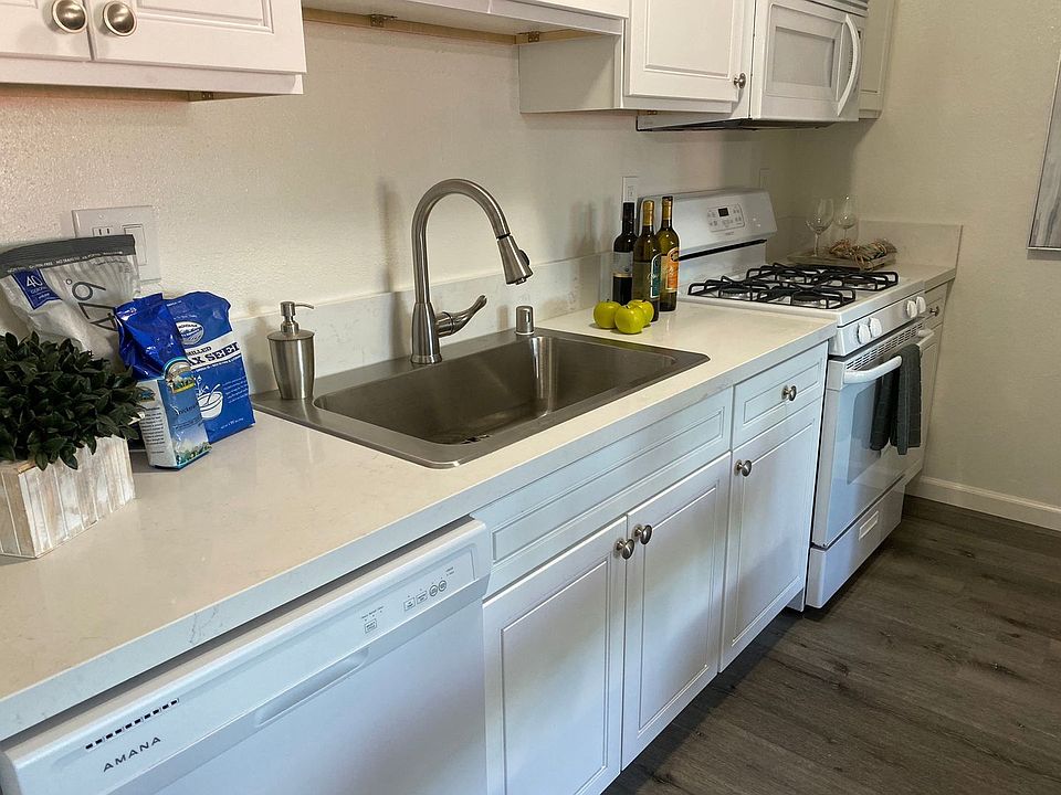 1st image of 21910 Roscoe Blvd #212