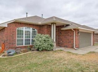 4213 Red Apple Ter, Moore, OK 73160