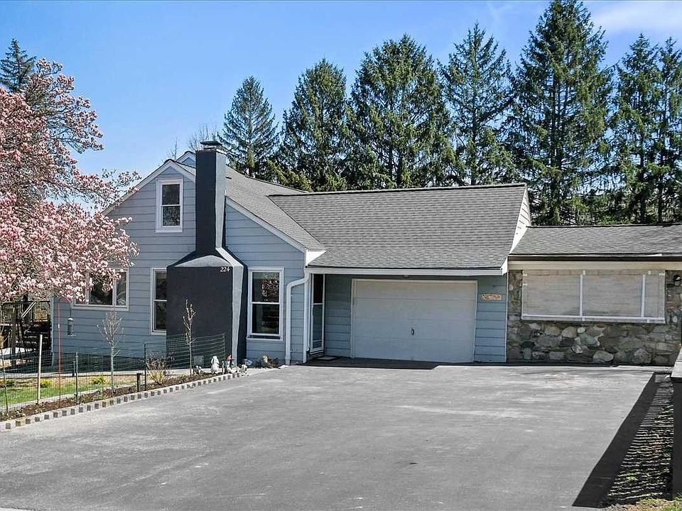 224 Manchester Rd, Poughkeepsie, NY 12603 Zillow