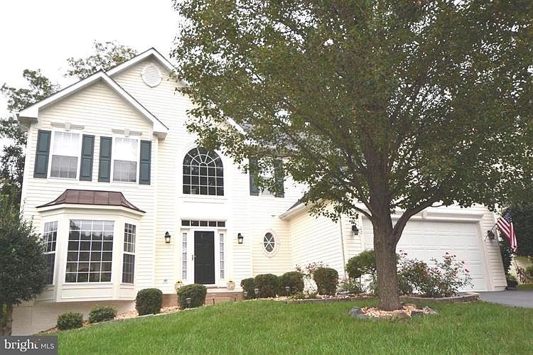 1st image of 22 Silverthorn Ct