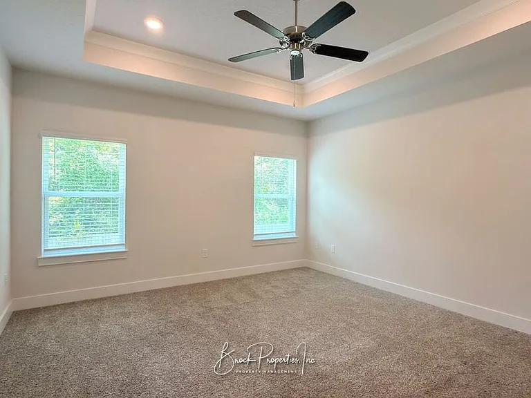 6052 Rutherford Loop — Photo 14