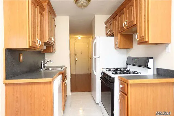 Sold by Exit Kingdom Realty | media 32