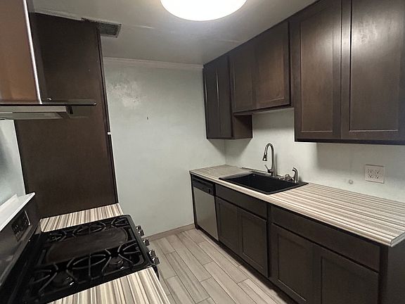 3rd image of 5008 N Miller Ave