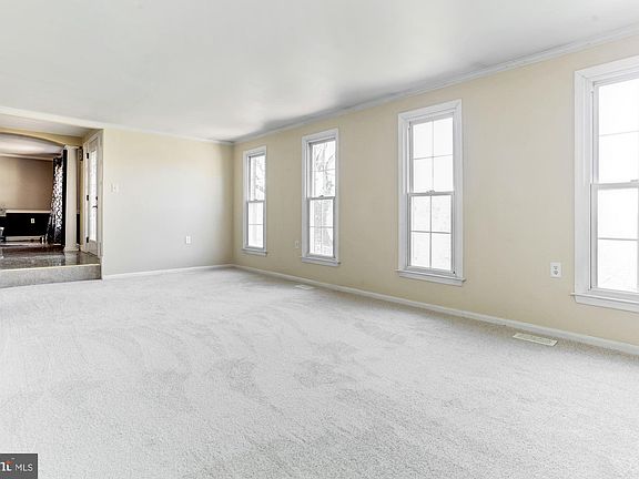 5th image of 2234 Regina Dr