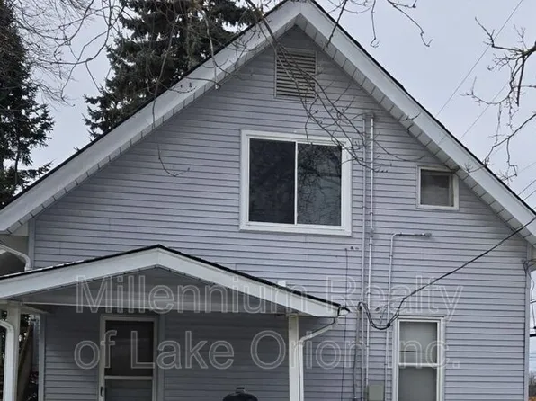 2305 Pine Lake Ave #3, Keego Harbor, MI 48320