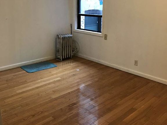4th image of 4554 40th St APT 3F