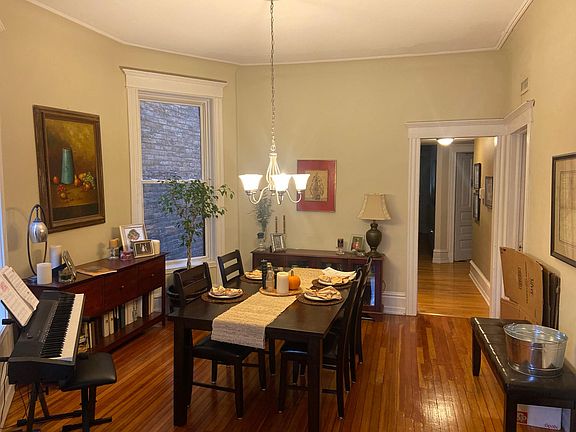 4th image of 829 W Newport Ave APT 2