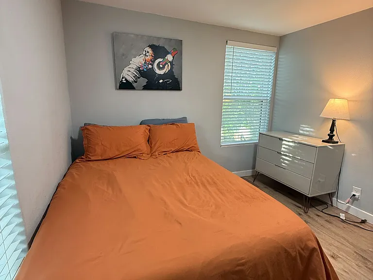 3704 San Antonio St — Photo 13