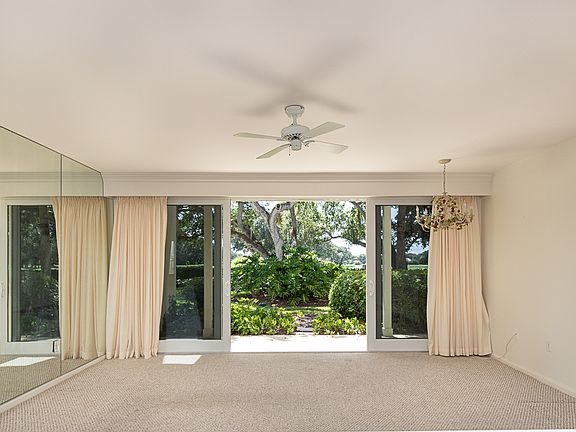 5th image of 111 Johns Island Dr