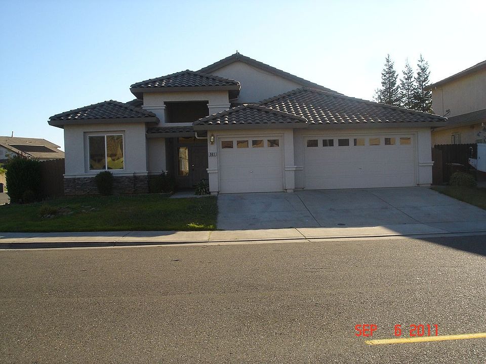 1st image of 961 Park Terrace Dr