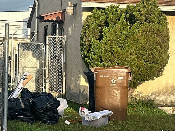 2nd image of 10813 S Hobart Blvd